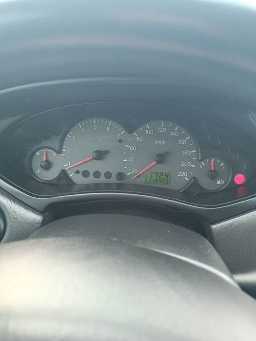 Форд Фокус 1.6 газ/бензин