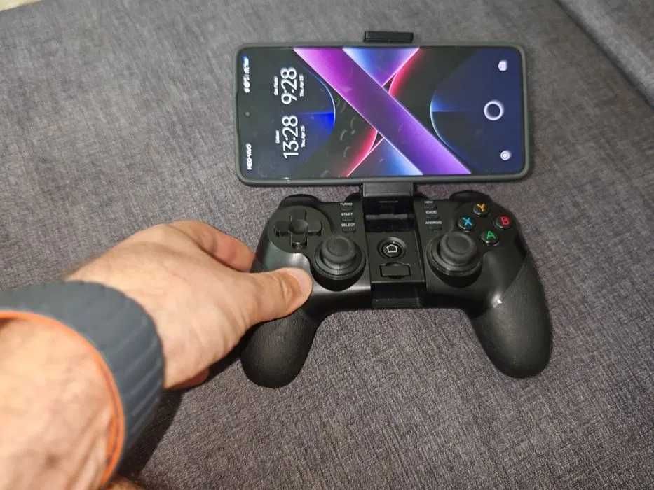 Comando iPega PG-9076 Bluetooth em ótimo estado. Compatível com Android, PC e Smart TV