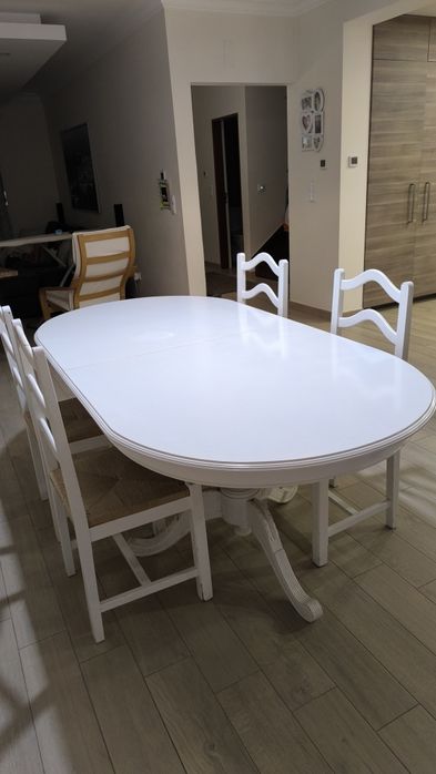 Mesa de jantar c/4 cadeiras