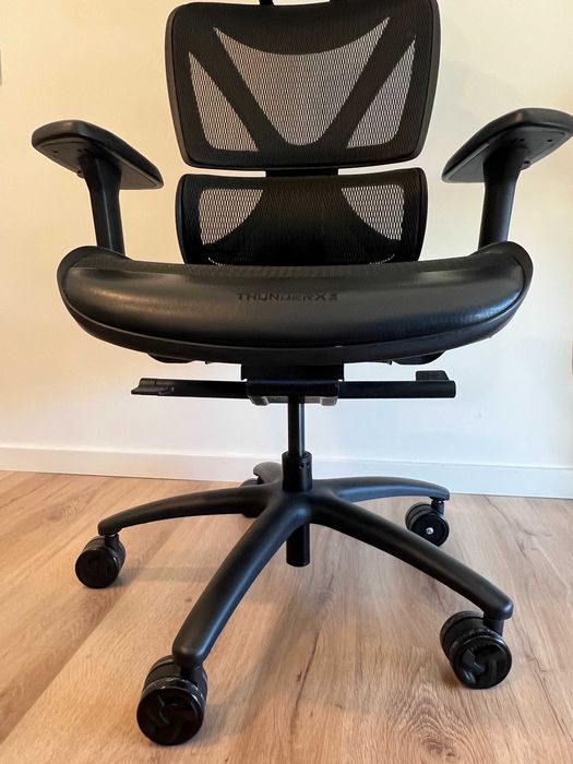 ThunderX3 XTC Cadeira Gaming Ergonómica Preta