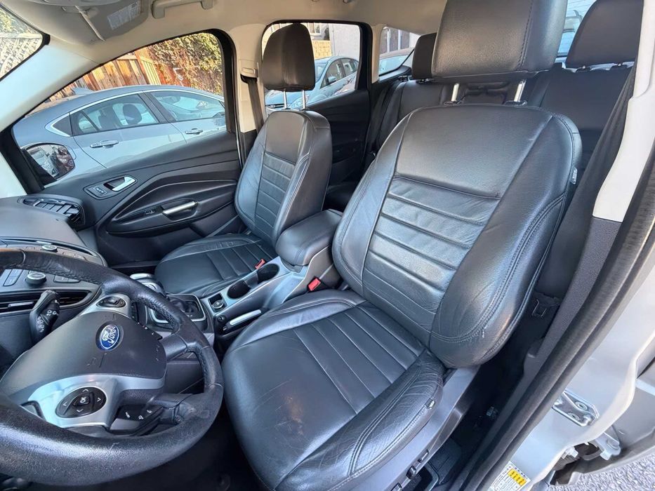 Ford C-MAX Hybrid SE      2017