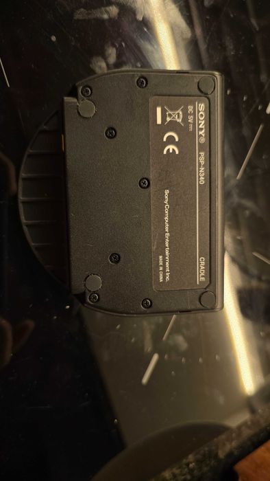 PSP Go Cradle / Dock64354197371905123