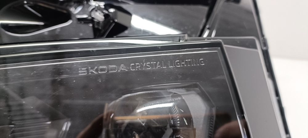 Skoda Elroq Lampa Lewa Przednia Full led Oryginalna Cała