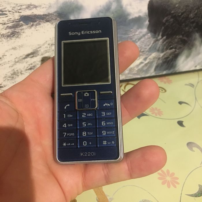 Telefon Sony Ericsson  k220i kolekcjonerski