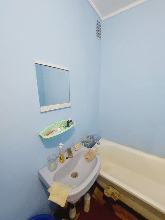 Продаж чотирьохкімнатної квартири.