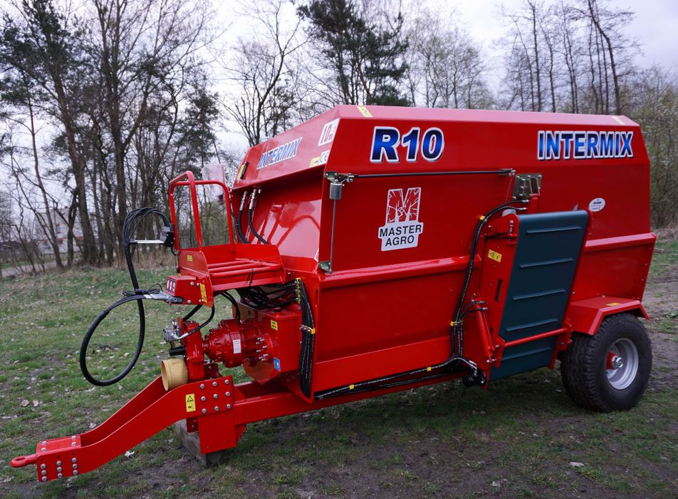 Poziomy paszowóz, wóz paszowy INTERMIX R10 Premium
