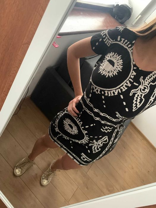 Czarna sukienka w azteckie wzory Asos - rozmiar 40