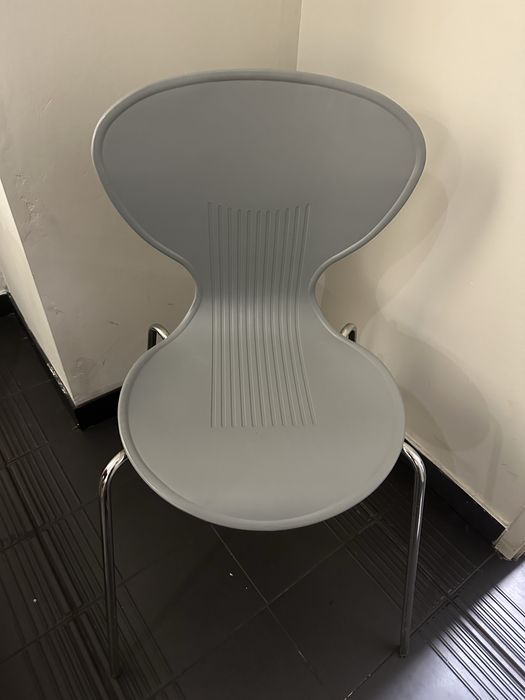 Cadeiras usadas 18 unidades