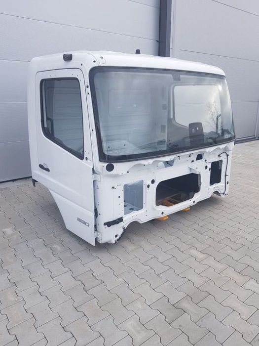 Kabina Mercedes Atego