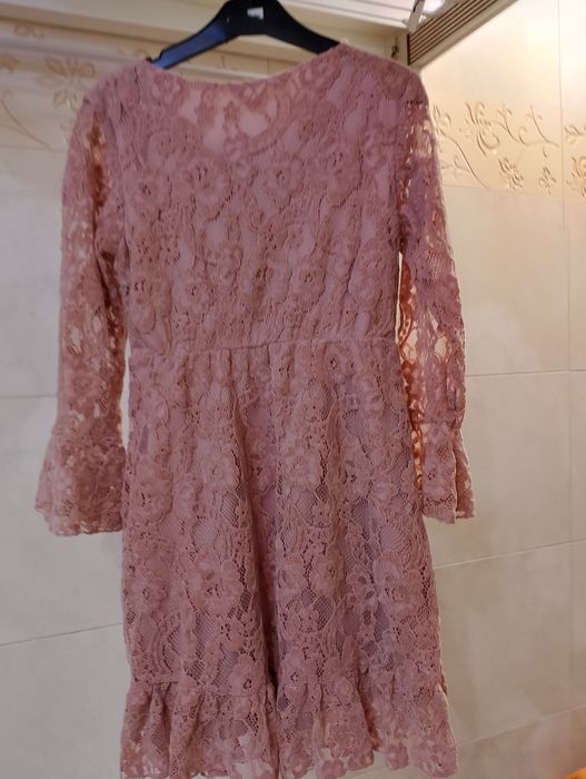 Sukienka dziewczęca z koronką