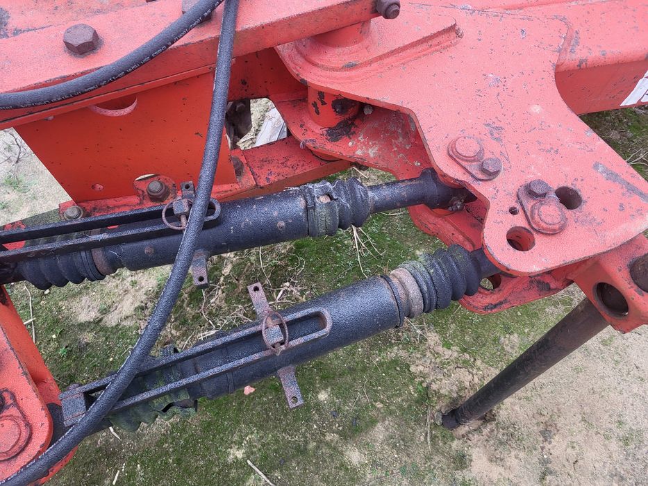 Pług Gregoire Besson 3 skibowy obrotowy hydraulika resory non stop