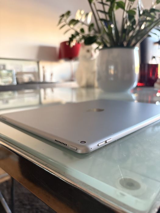 iPad Pro 12.9" (1.ª Geração) Wi-Fi – Excelente Estado + Teclado + Apple Pencil