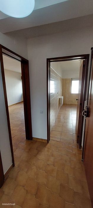 Apartamento T2 em Sintra, Rio de Mouro, pronto a habitar