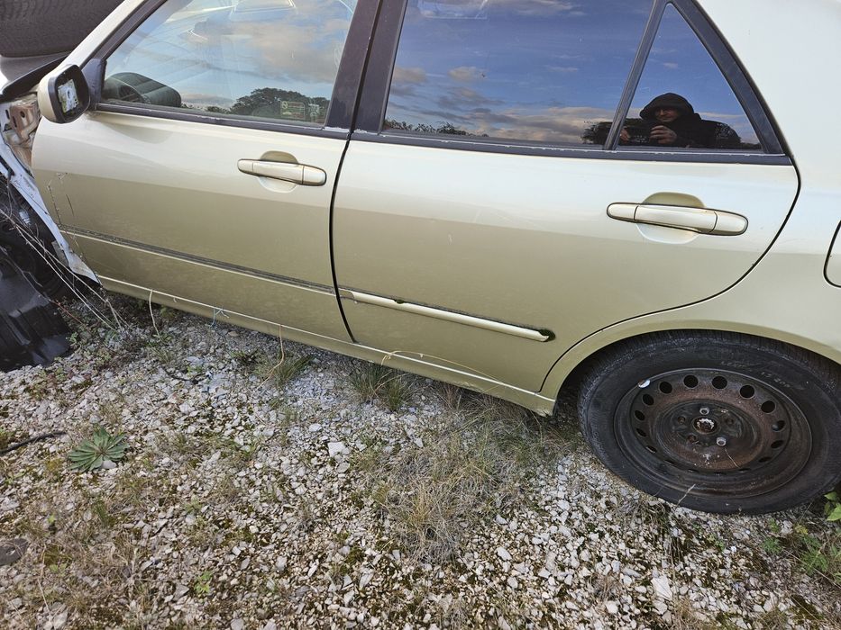 LEXUS IS200 99-   Drzwi PP  Prawe Przednie Lewe