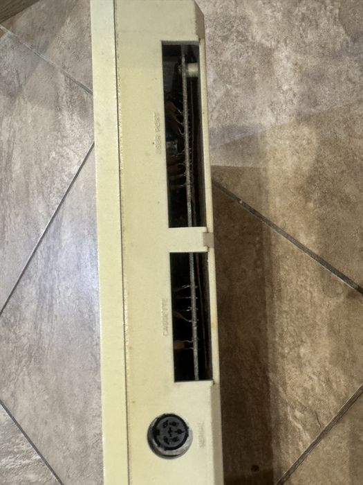 Komputer commodore C 64 C