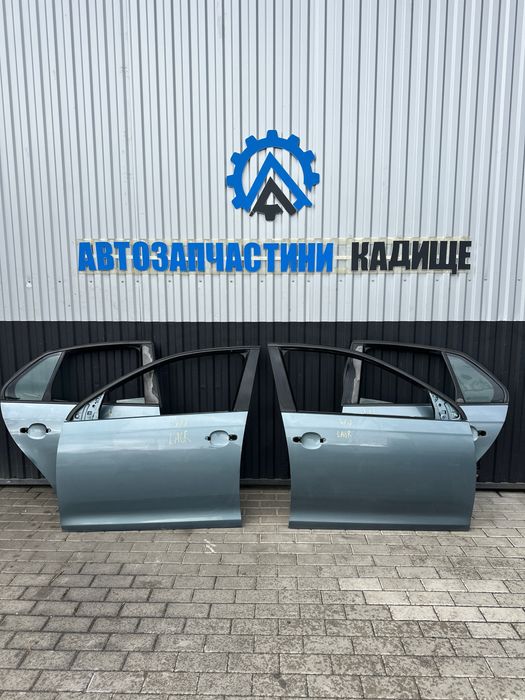 Двері VW Jetta 5 LF6A дверка передня задня Джета 5 седан дверь