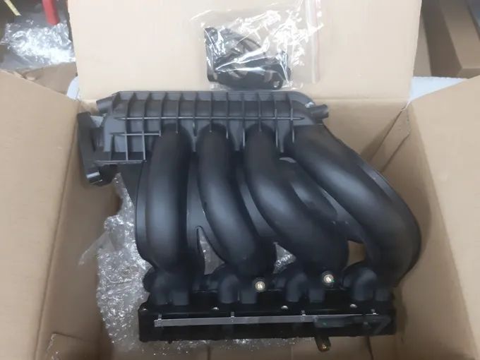 Colector admissão Mercedes  W203 W209 W210 W211    NOVO