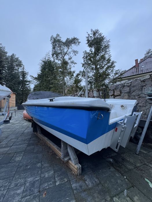 Łodź motorowa, kadłub.