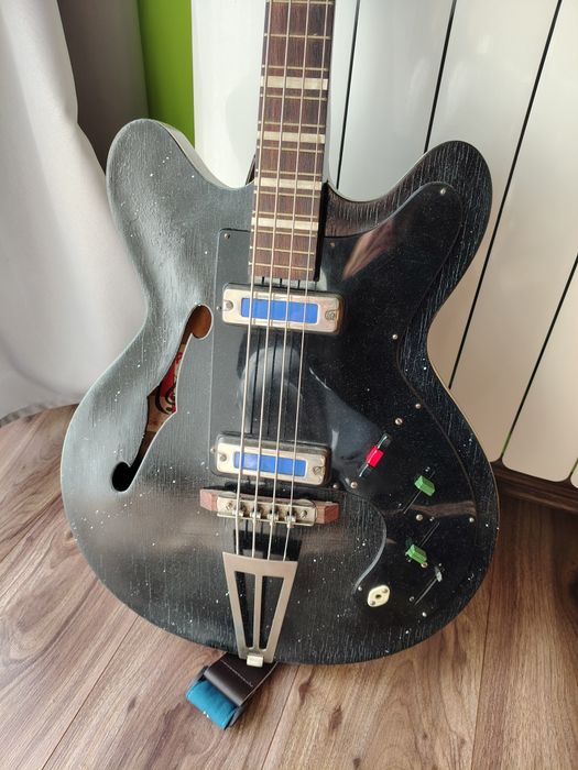 Gitara Basowa Defil