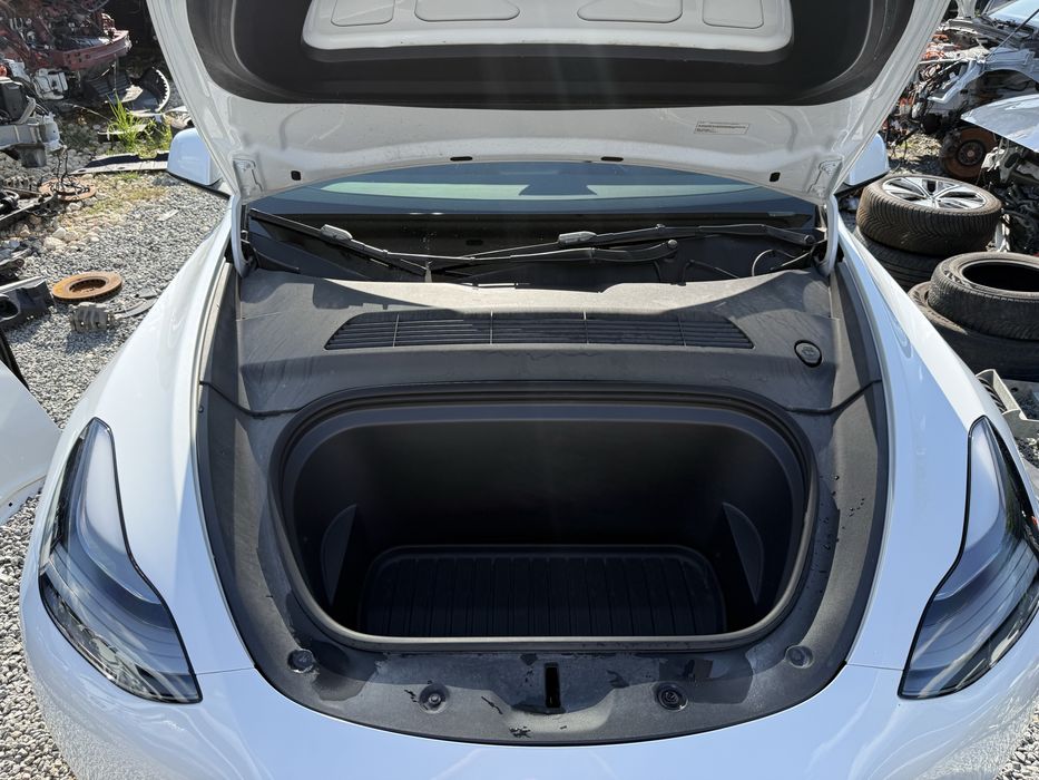 Розборка розбірка запчастини Tesla Model Y Тесла Модель У білий колір перламутр PPSW все в рідній фарбі.
