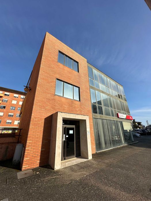 Escritório na Trofa com possiblidade de Converter em Habitação