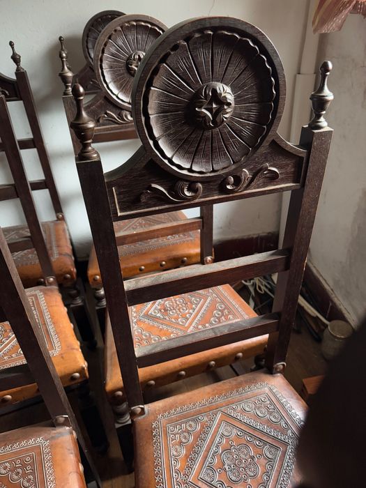 Cadeiras antigas madeira trabalhada