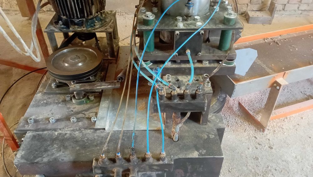 Peleciarka 4 rolkowa z centralnym smarowaniem