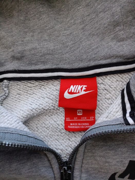 Bluza damska rozpinana z kapturem Nike ciepła