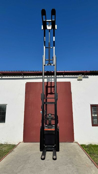 Штабелер електро 1263 Toyota BT SPE 160 1,6t 533cm Li-ion