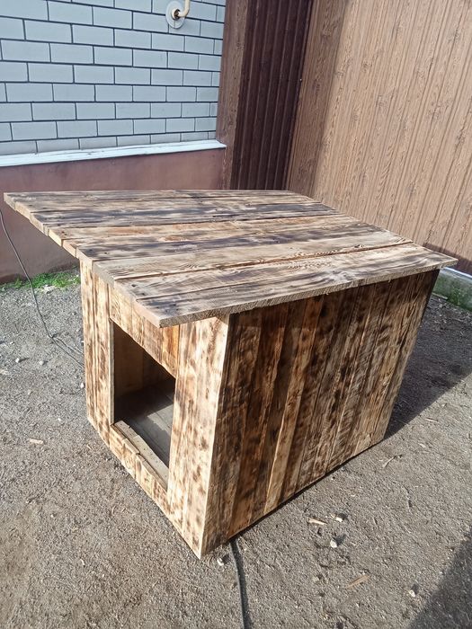 Будка для собак.