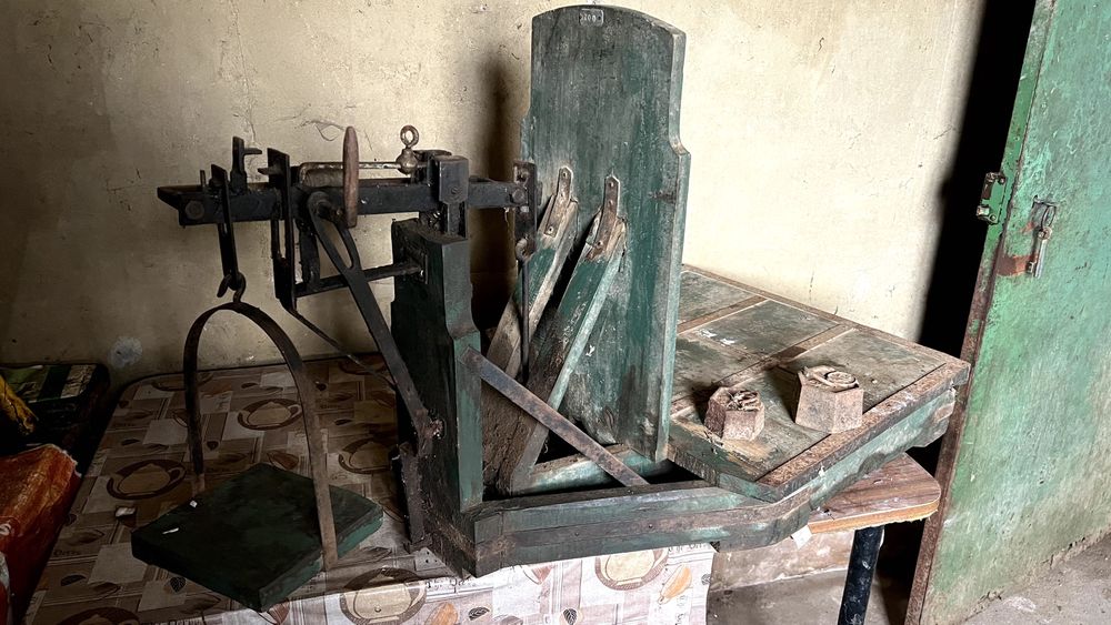 Balança antiga de plataforma64750567876995120