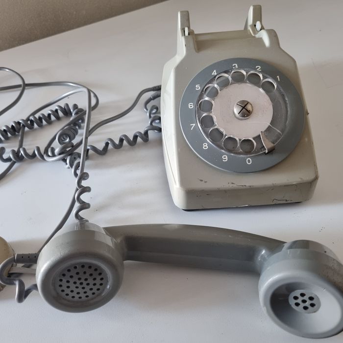 Telefone antigo cinza