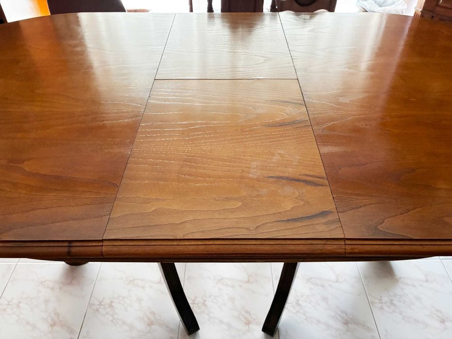 Mesa de Sala de Jantar Extensível – Muito Bom Estado