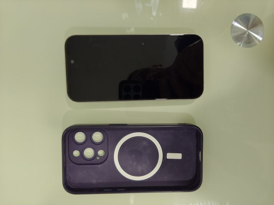 iPhone 15 pro para peças muito bom estado(apenas para peças)