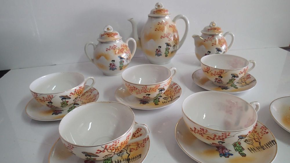 Serviço de chá antigo em Porcelana Japonesa