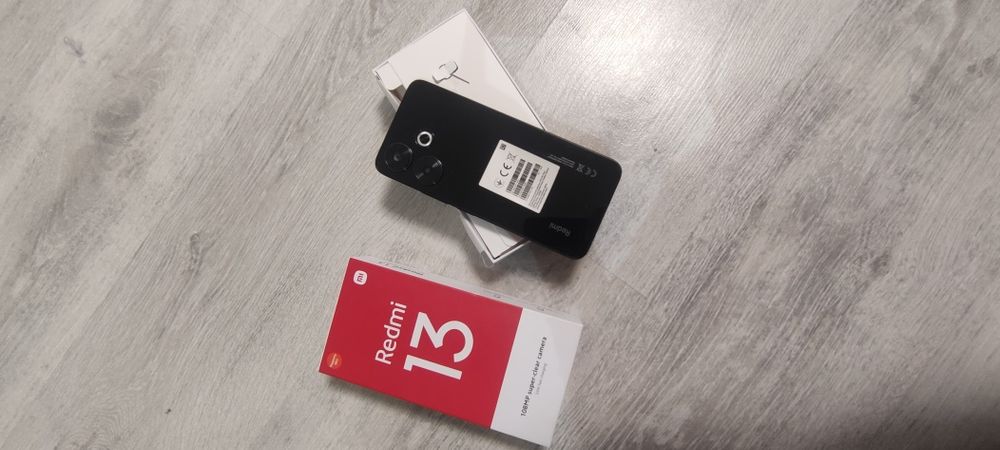 Мобильный телефон Xiaomi Redmi 13 6/128GB