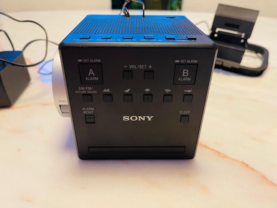 Sony Rádio-relógio com projetor de horas
ICF-C1PJ
