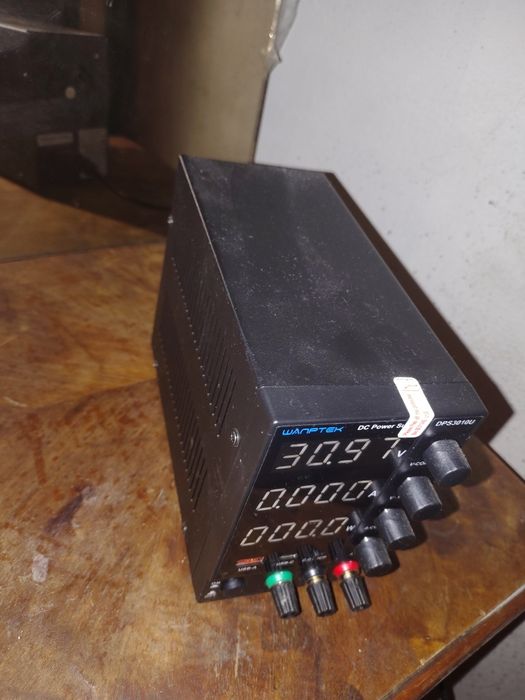 Fonte de bancada nova