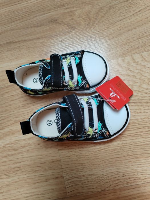 Nowe buty niemowlęce