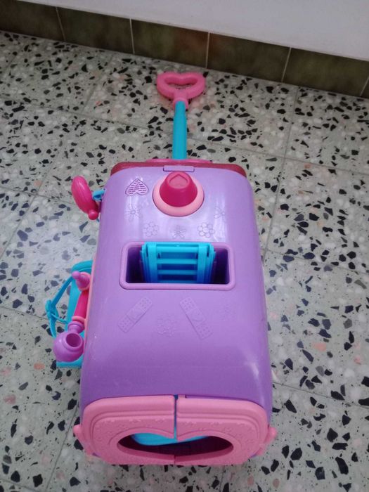 Clinica móvel Doutora Brinquedos