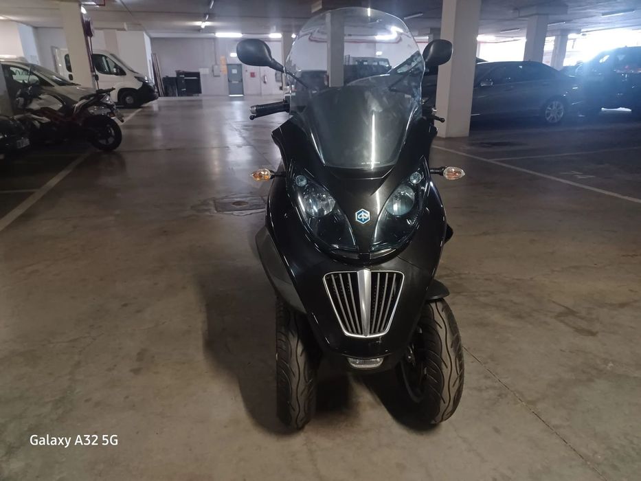 Piaggio MP3  250 i