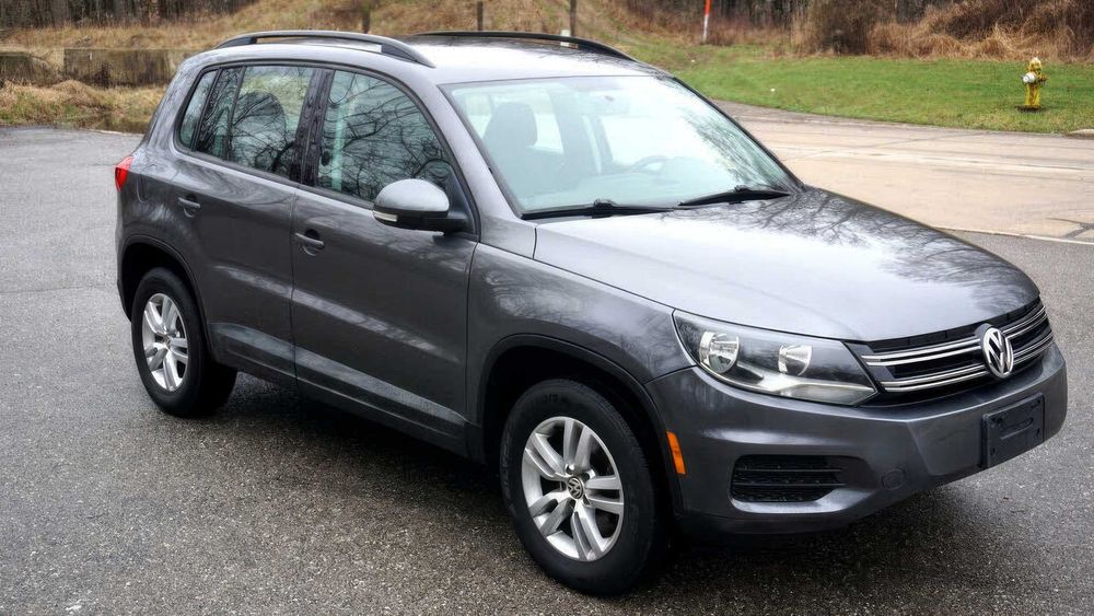 Volkswagen Tiguan      2015
