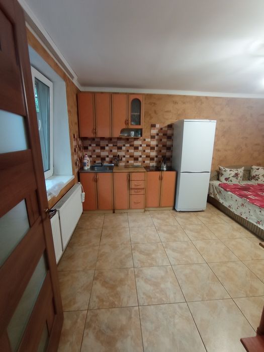 Квартира подобово та погодинно  з ремонтом в центрі