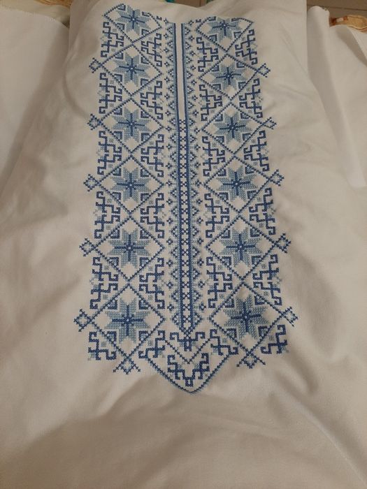 Чоловіча вишиванка