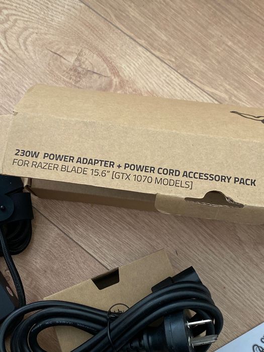 230 W para modelos razer blade 15.6 gtx 1070, power adapter
