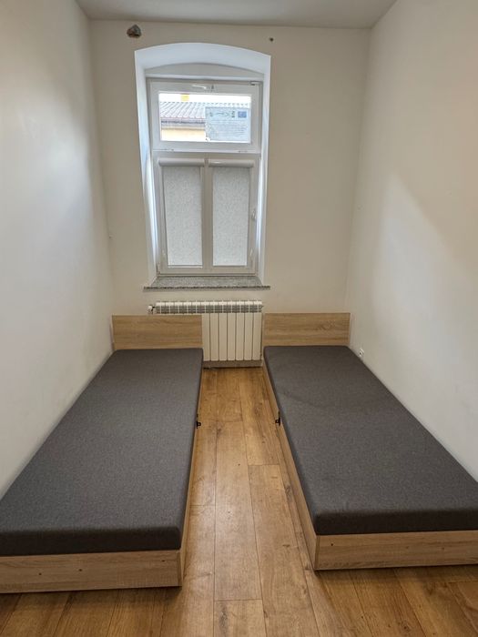 sprzedam łóżka / tapczany / szafy / materace