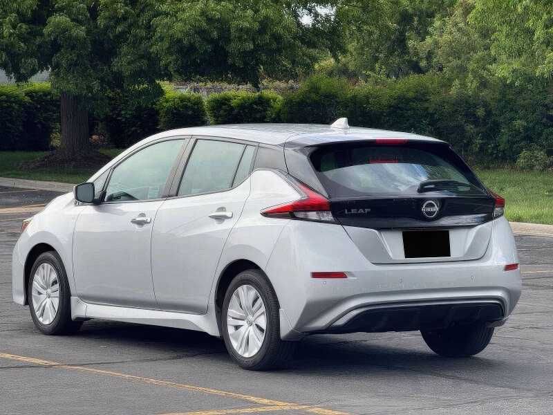 2023 Nissan LEAF S