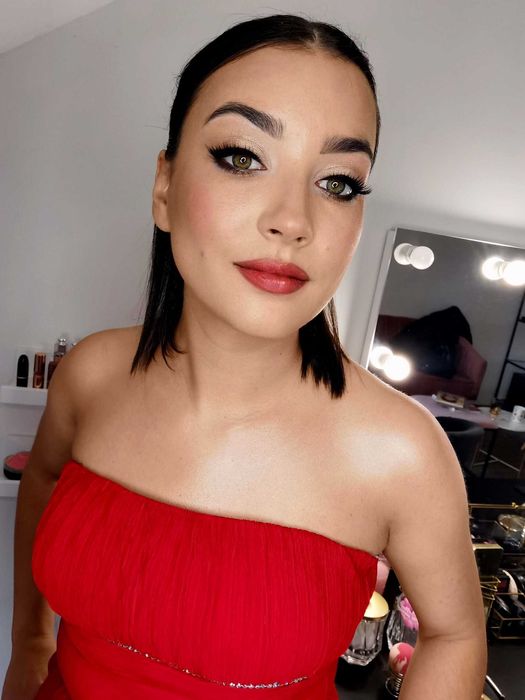 Makijaż i fryzury okolicznościowe.