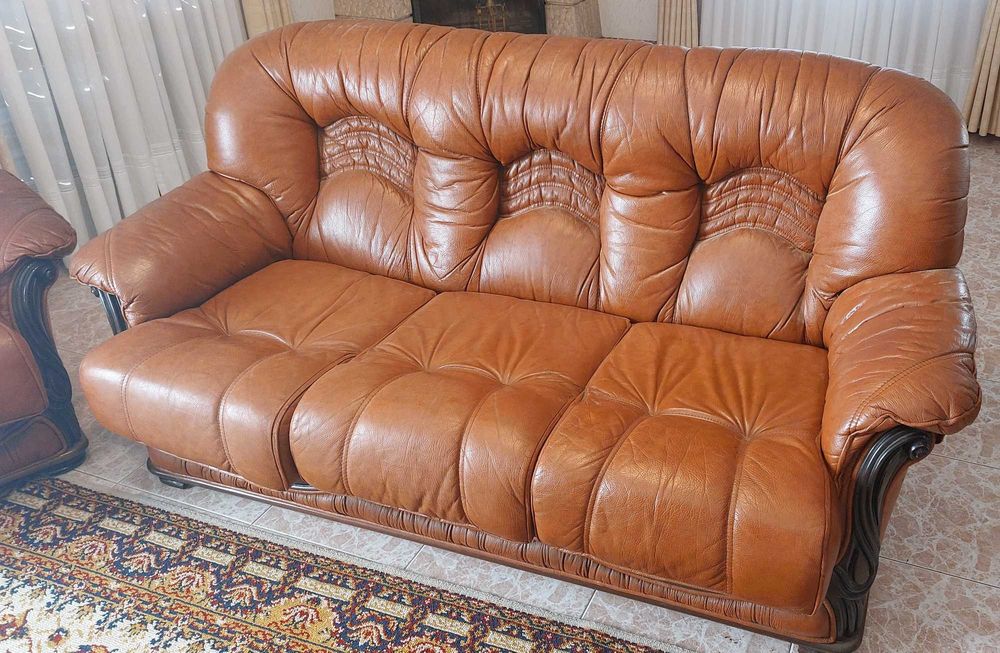 Conjunto de Sofás (Pele Genuína)