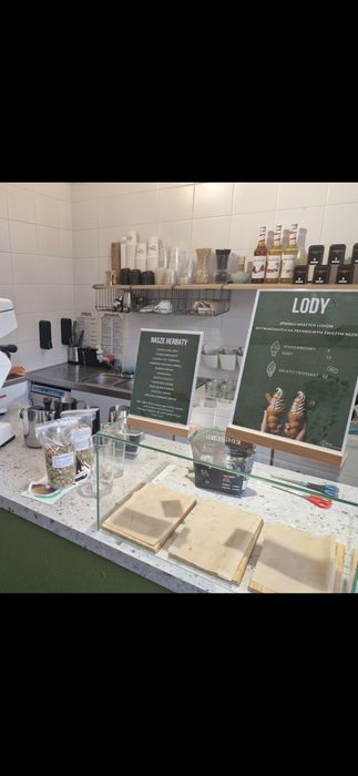 Kawiarnia , blisko centrum